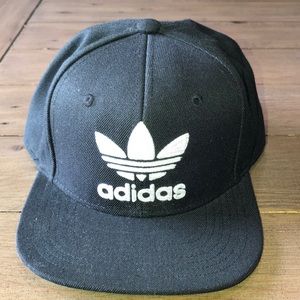 Black Adidas snapback cap